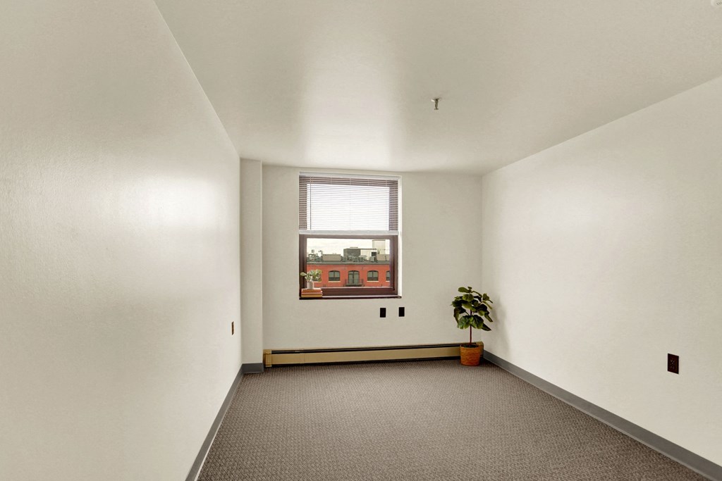 Lancaster House North Apartments, 335 North Prince Street, Lancaster